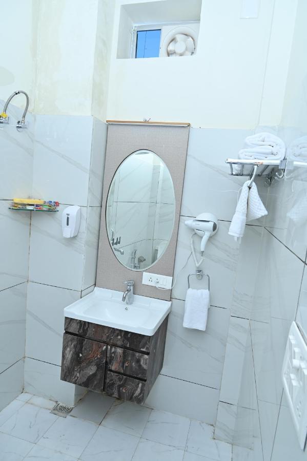 Hotel Bhairav Niwas Биканер Экстерьер фото